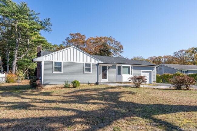 Building Photo - 831 Sycamore Ave