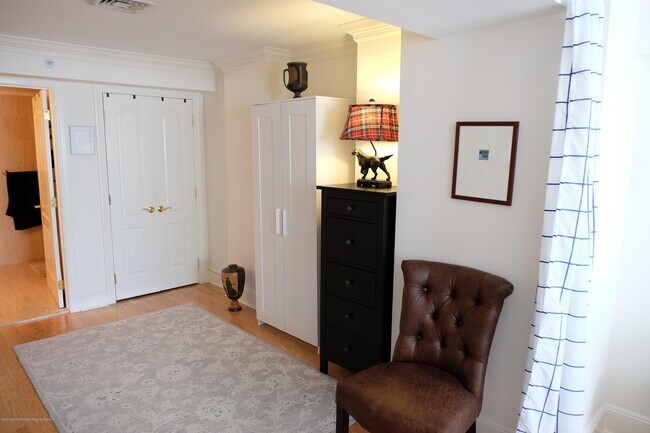 Building Photo - 700 Ocean Ave N