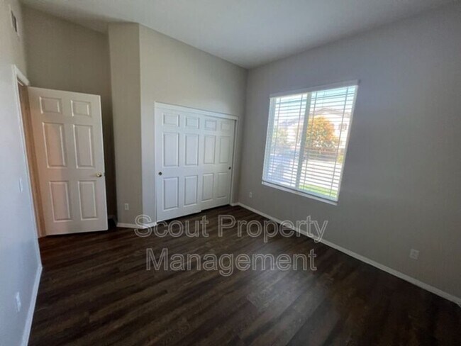 Building Photo - 45602 Magnolia Pl
