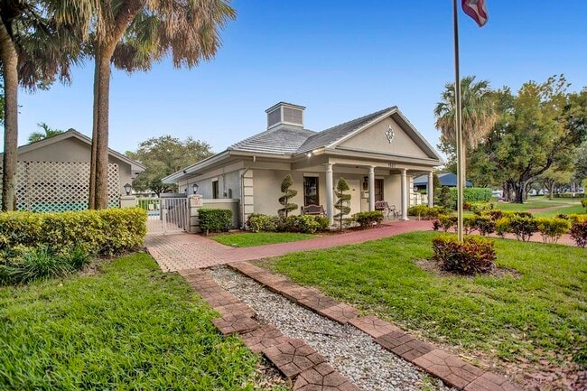 Building Photo - 1518 Whitehall Dr