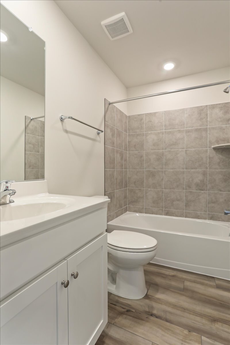 Building Photo - 331 Sandy Bottom Cir