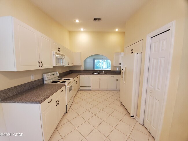 Building Photo - 106 Middleburg Dr