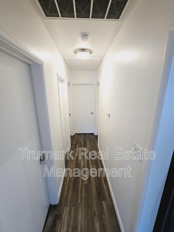 Building Photo - 525 E Harvard Rd