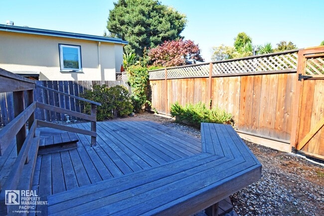 Building Photo - Cozy 3 Bedroom Near 4th Street - Ready to move in!