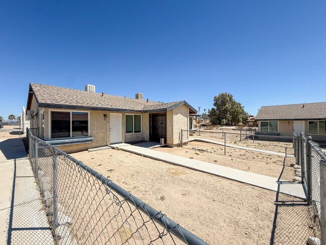 Building Photo - 5839 Bagley Ave