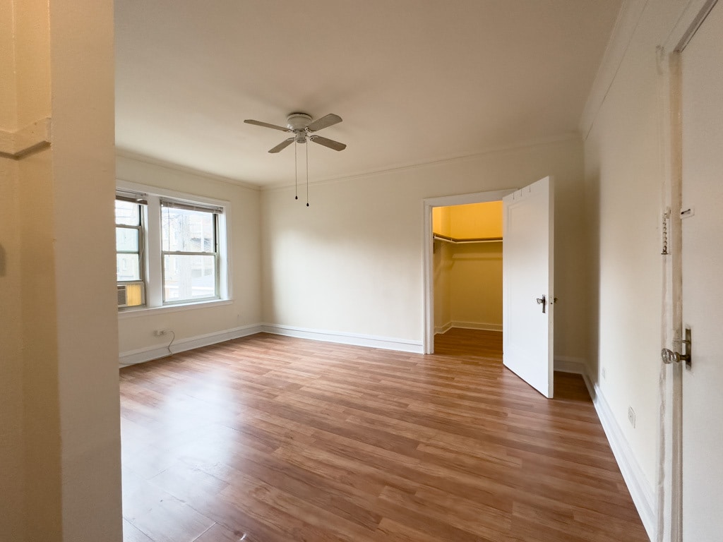 Building Photo - 2536 N Sawyer Ave