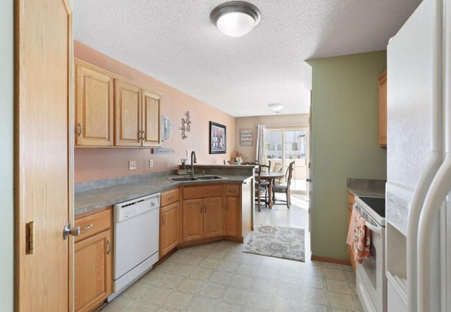 Building Photo - 8428 Yukon Cir N