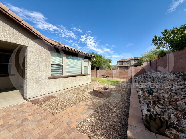 Building Photo - 12384 N Feather Song Ave