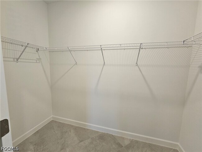 Building Photo - 20503 Hazelnut Ct S