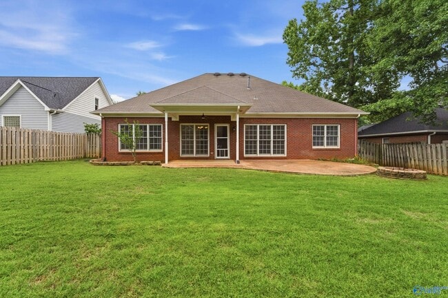 Building Photo - 146 Paul Revere Dr