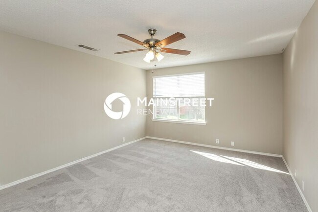 Building Photo - 4 Bedroom Pet-Friendly Home in Glenn Heights, TX with Main Street Renewal