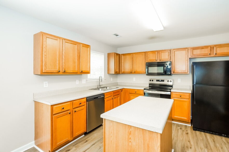 Building Photo - 14130 Waterlyn Dr