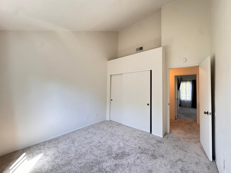 Building Photo - 22123 Figueroa St