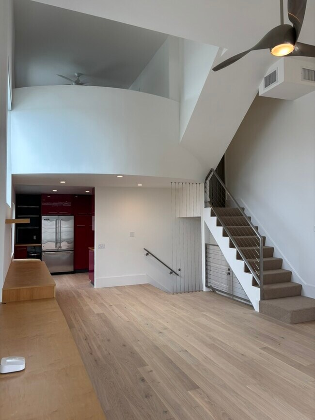 Building Photo - 12217 Rochester Ave