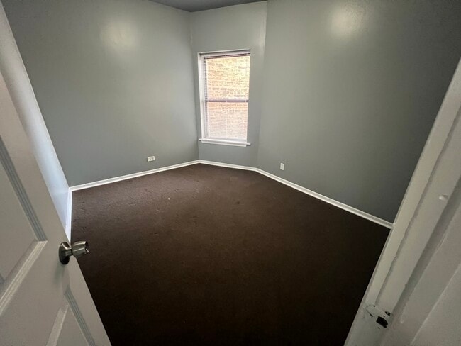 Building Photo - 6908 S Michigan Ave