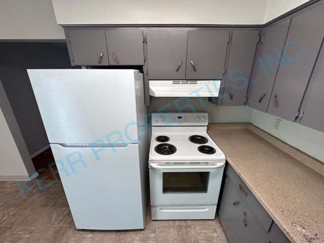 Building Photo - 5425 SE 17th Ave