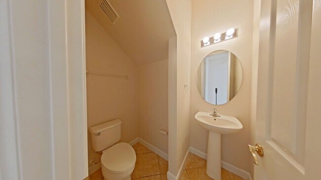 Building Photo - Home with water views in Patriots Landing