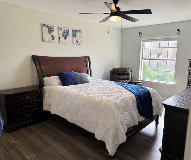 Building Photo - 6300 Crumley Ln