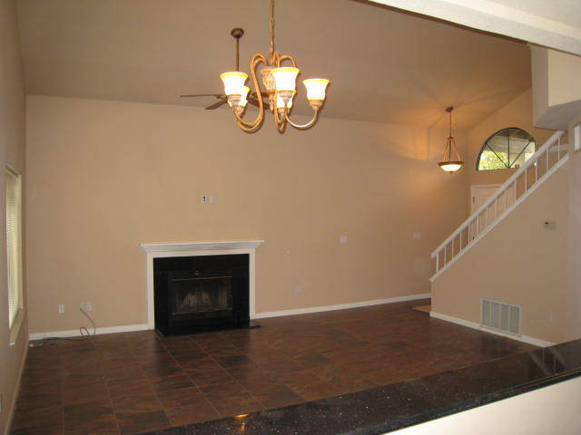 Building Photo - Nicely updated and well maintained home in the Meadowhawk subdivision!