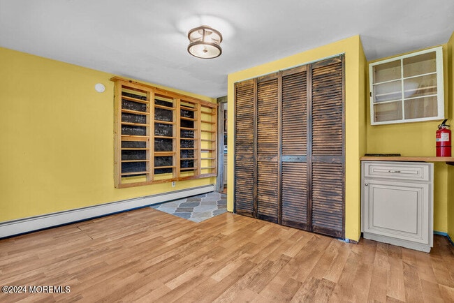 Building Photo - 105 Longfellow Ave