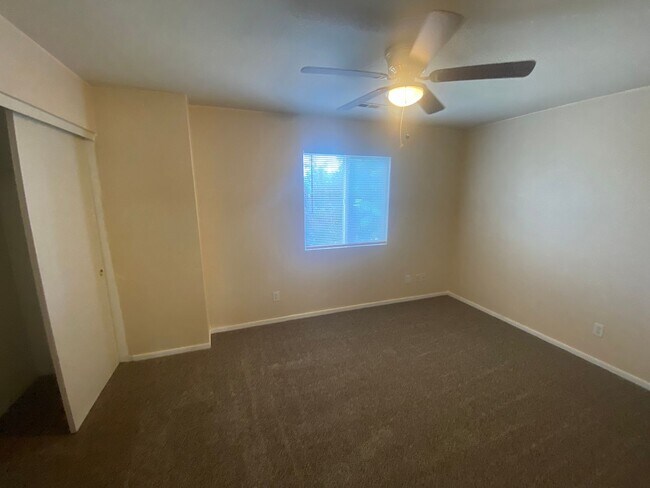Building Photo - 9438 Canyon Meadows Dr
