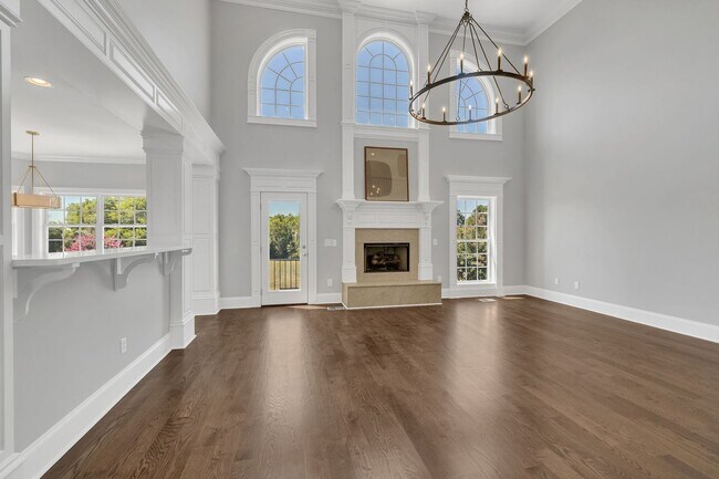 Building Photo - Luxury 4BR Home with River Views & Entertainer’s Bonus Room