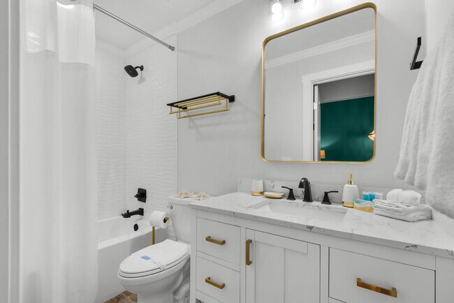 Building Photo - 3795 Scenic Hwy 98