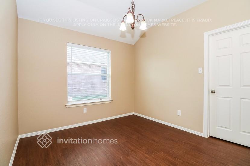 Building Photo - 4808 Bluebird Ln