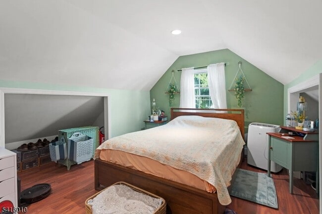 Building Photo - 356 Sherman St