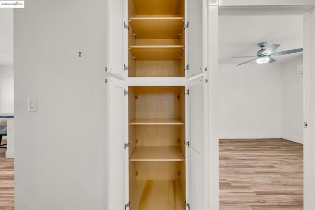 Building Photo - 507 Maple St