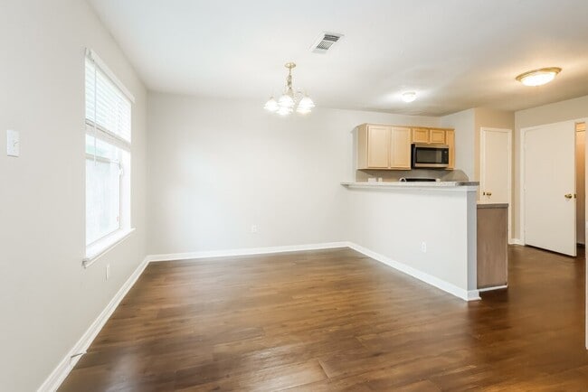 Building Photo - 8002 Scarlet Tanager Dr