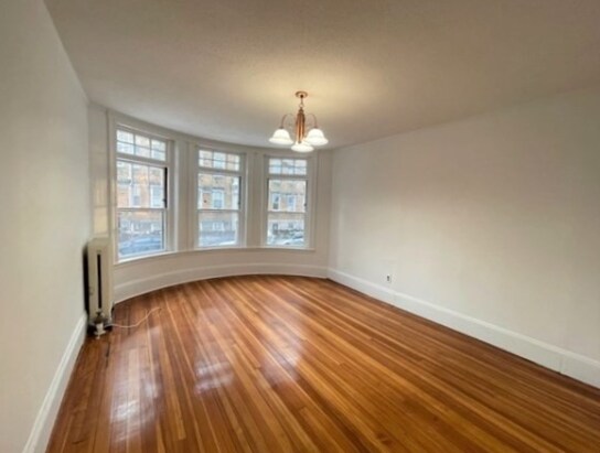 Building Photo - 65 Strathmore Rd