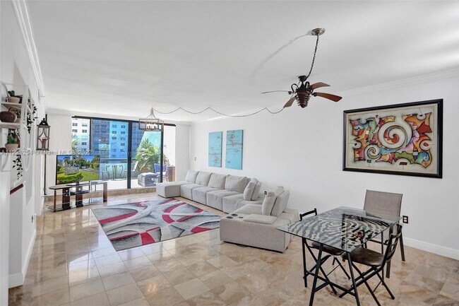 Building Photo - 406 Poinciana Island Dr