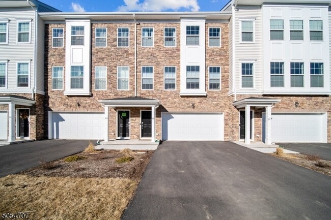 Primary Photo - 26 Colgate Dr