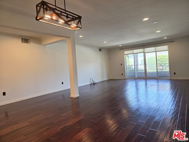 Building Photo - 4533 Vista Del Monte Ave