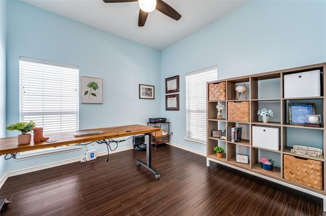 Building Photo - 933 Wenk Ct
