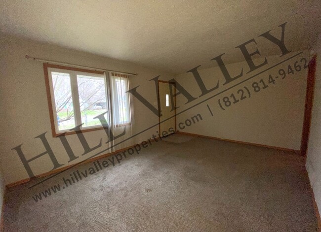 Building Photo - Two bedroom ranch - South