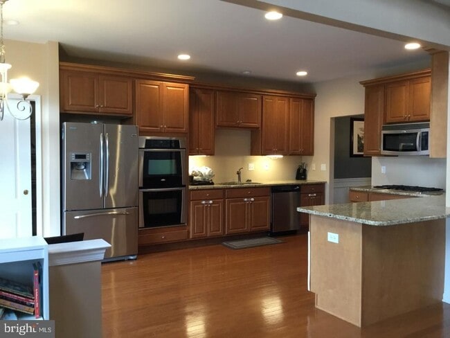 Building Photo - 17 Wharton Dr