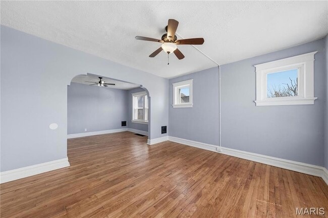 Building Photo - 4643 Evans Ave