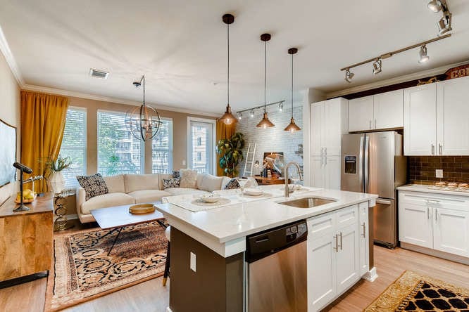 Building Photo - 1900 Barton Springs, Unit #2042