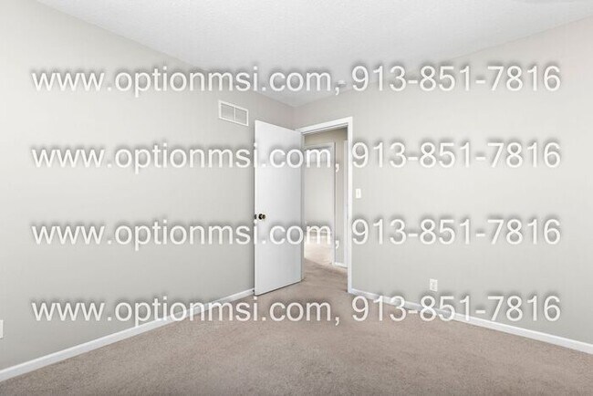 Building Photo - Lenexa West Subdivision