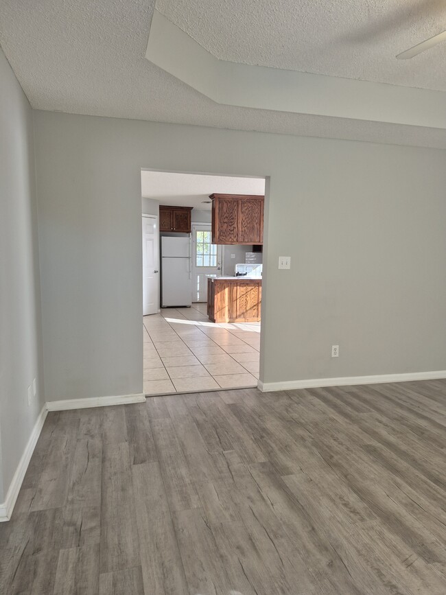 Building Photo - 3053 Schroer Dr