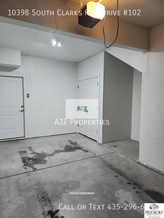 Building Photo - 10398 S Clarks Hill Dr