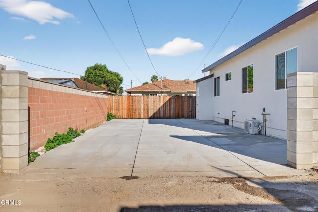 Building Photo - 1227 S G St