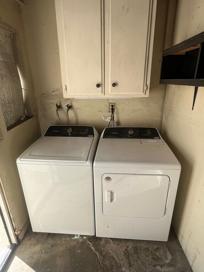 Building Photo - Beechtree 12849-51