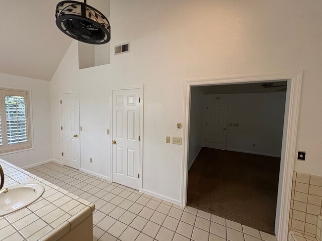 Building Photo - Entertainer delight rental home located in ''The Lakes'' subdivision Coming soon *Private Showing...