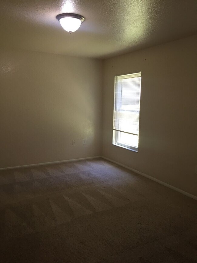 Building Photo - 7772SBD(100)