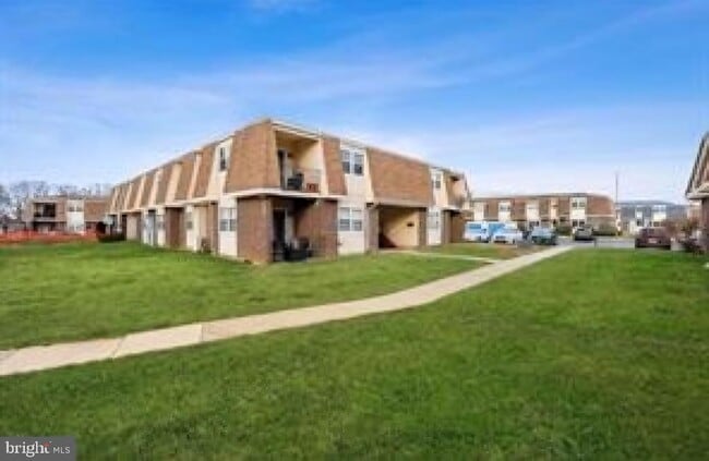 Building Photo - 5 Florence Tollgate