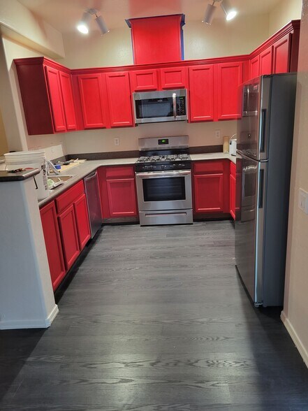 Building Photo - 6675 Caporetto Ln