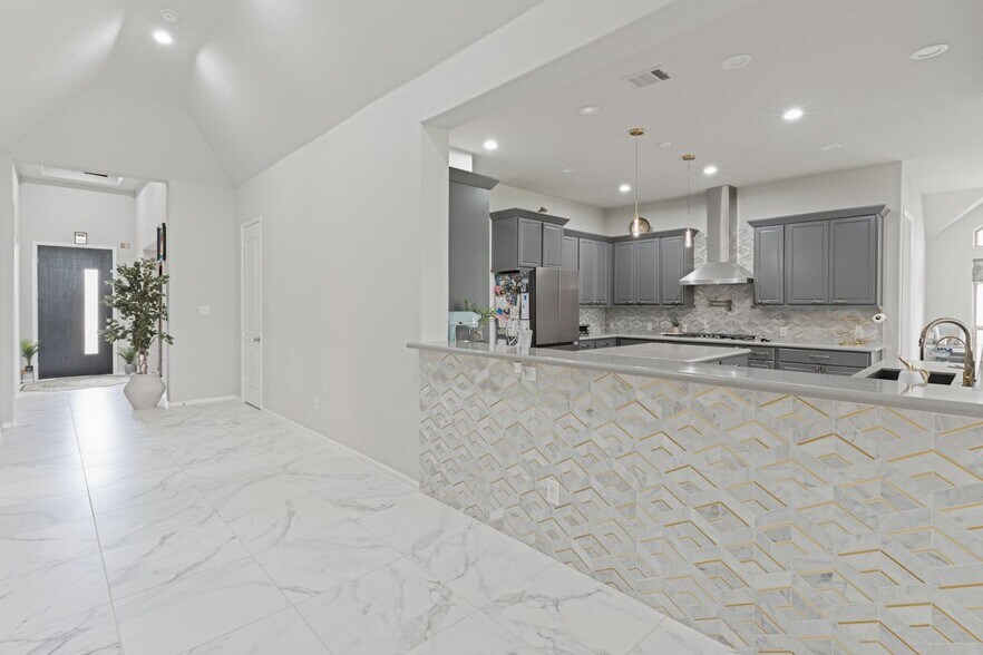 Building Photo - 119 Fortuna Ct
